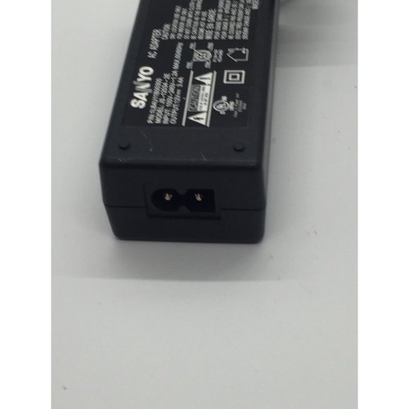 SANYO 1LB4U11B00300 / Model JS-12034-2E ORIGINAL AC ADAPTOR Output 12V 3.4A - Picture 6 of 7